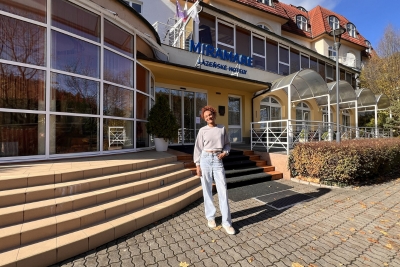 Lejla Abbasová: Žena, která spojuje krásu, sílu a dobrosrdečnost